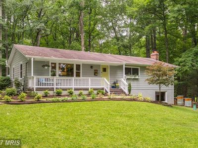 8930 Jeffery Rd, Great Falls, VA, 22066