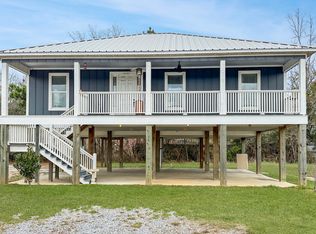 10501 Pin Oak Dr, Biloxi, MS 39532