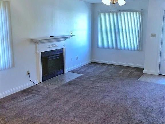 5th image of 141 Lakeshore Dr