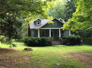 191 Blackberry Inn Rd, Weaverville, NC 28787