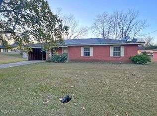 108 South Dr, Vicksburg, MS 39180