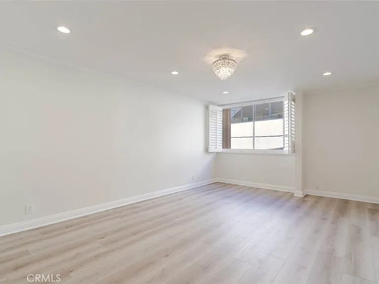 14141 Dickens St #211 — Photo 22