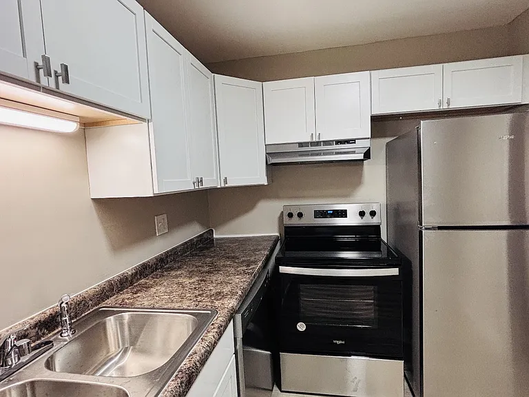 4121 Bonhill Dr #2C — Photo 2