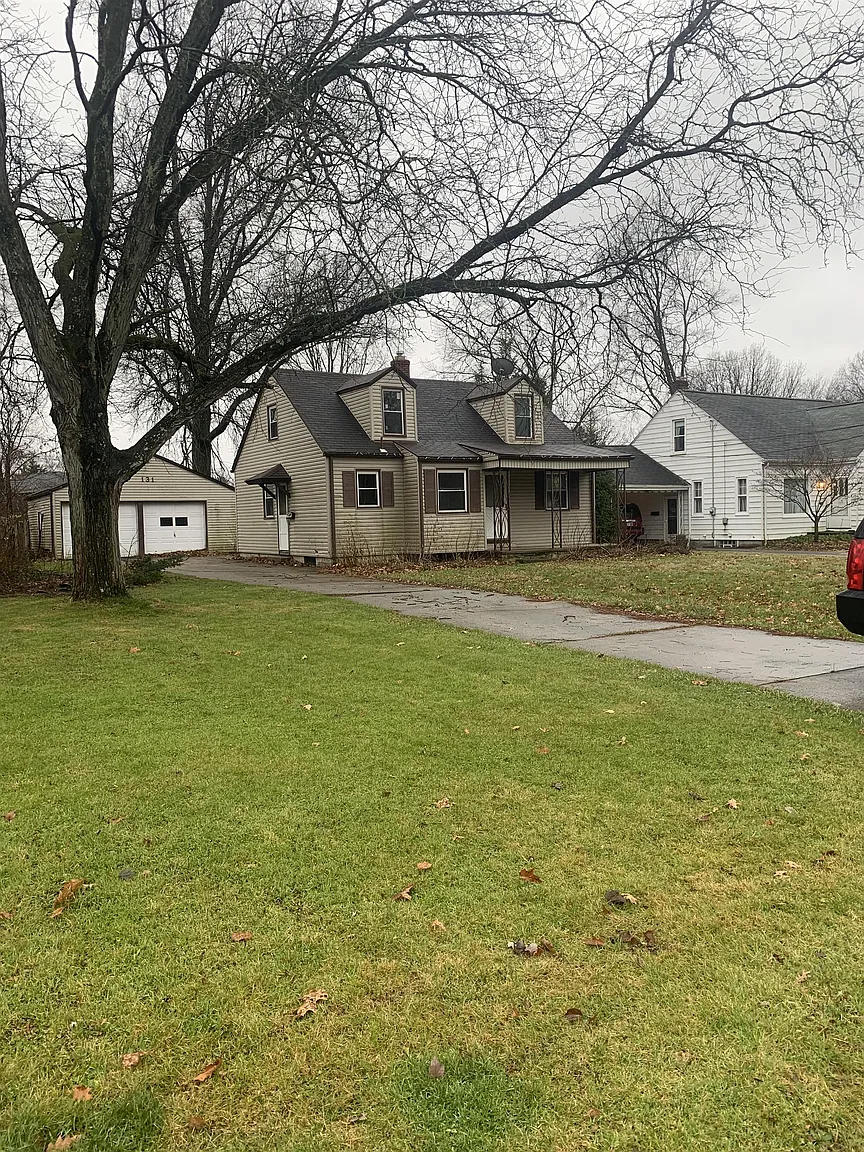 131 Forest Park Dr photo 1