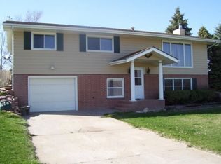 3746 E Barrett Rd, North Platte, NE 69101