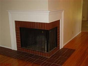 3rd image of 3810 Thistledown Dr