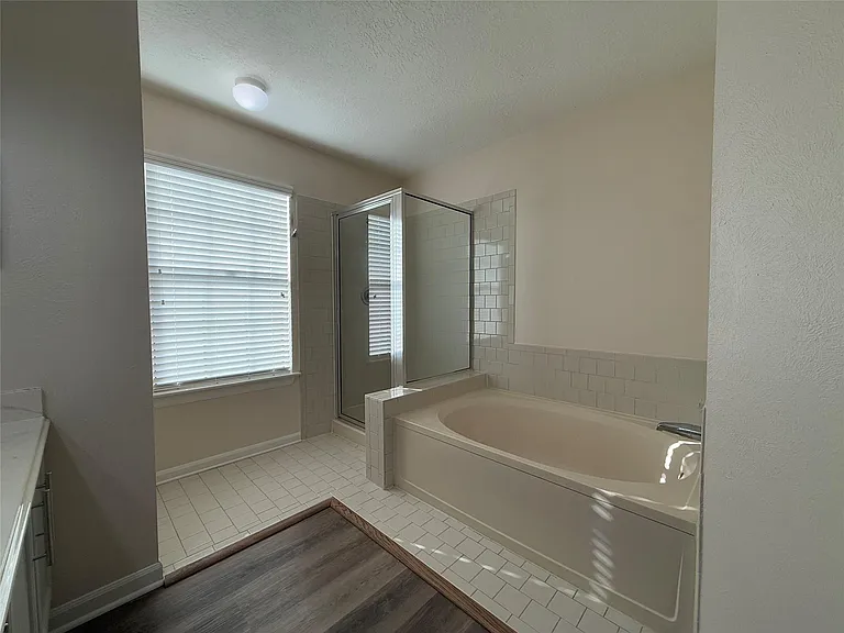 1559 Hillside Elm St — Photo 20