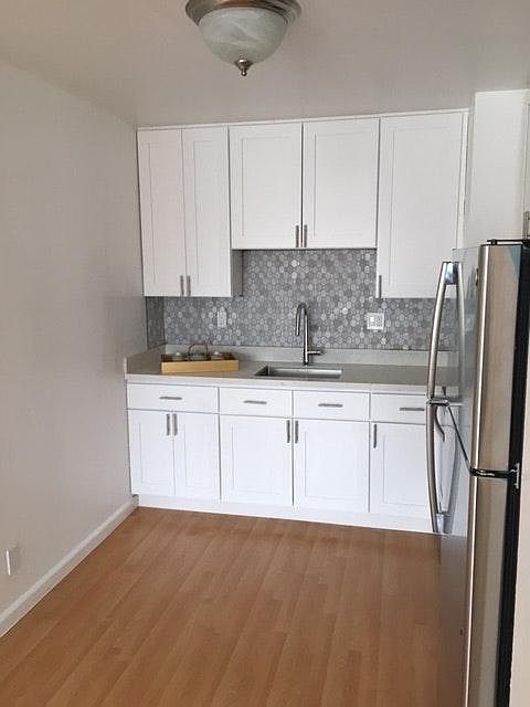2nd image of 522 25th Ave APT 4