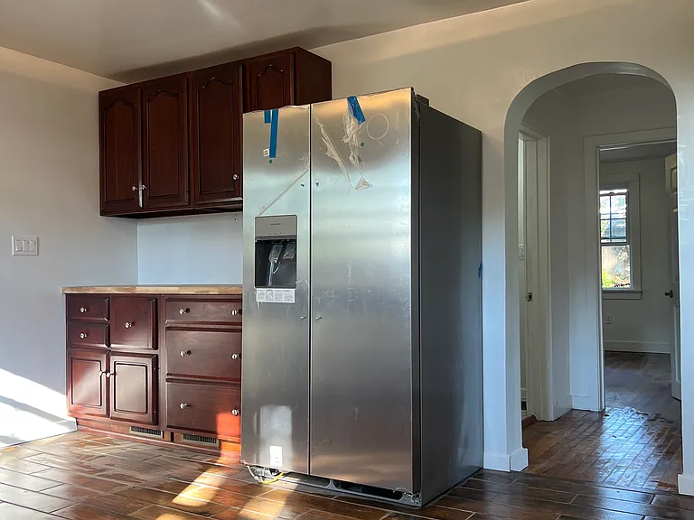 2 Pleasant St #1 — Photo 3