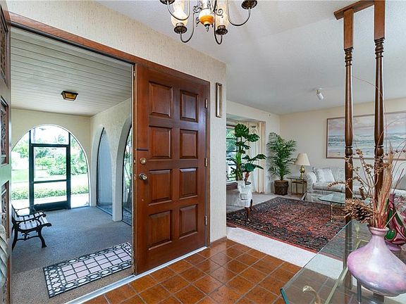 4th image of 359 Renoir Dr