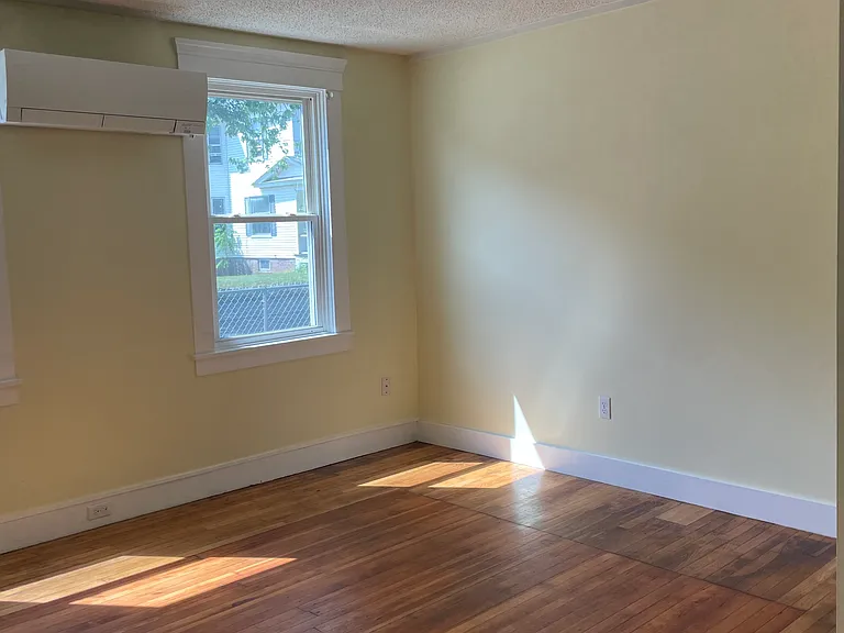 9 W Main St #11 — Photo 3