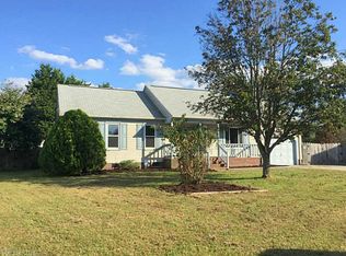 428 Spurlane Cir, Chesapeake, VA 23322