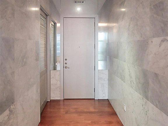 4th image of 5005 Hidalgo St Unit 807