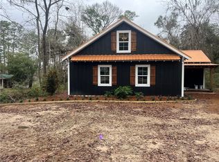 422 Happy Landing Rd, Waynesville, GA 31566