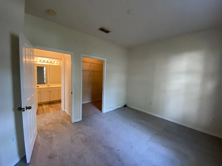 8009 Hemingway Cir — Photo 11
