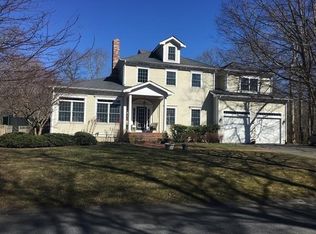 12 Clarks Cove Dr, Dartmouth, MA 02748