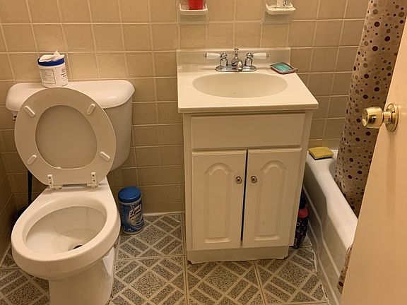 4th image of 440 Neptune Ave #18S
