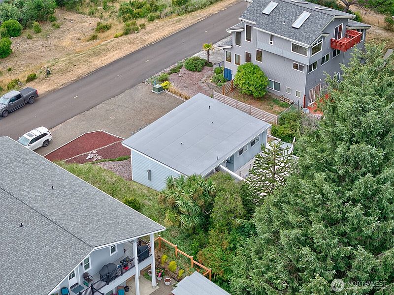 3rd image of 35200 J Place
