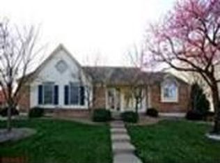 12 Quail Run Ct, Saint Charles, MO