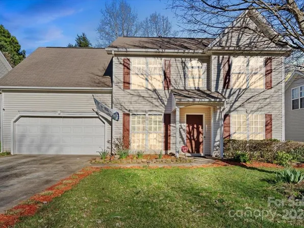 1632 Stoney Creek Ln, Charlotte, NC 28262