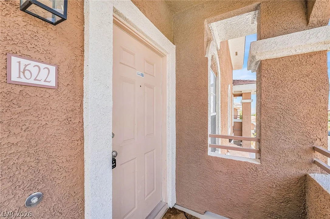 2 bed, 2.0 bath, 1253 sqft, $1,600 — Photo 1