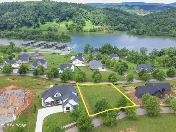 105 Parkberry Rd, Oak Ridge, TN 37830