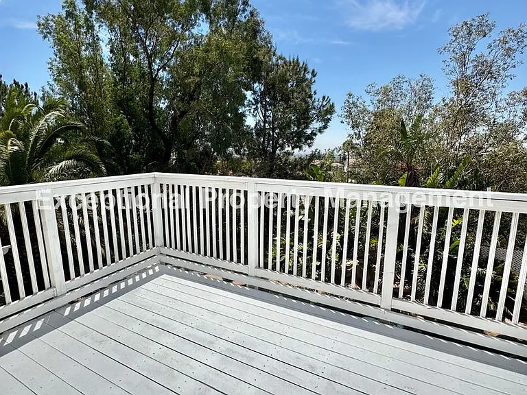 14855 Hedgerow Ct — Photo 15