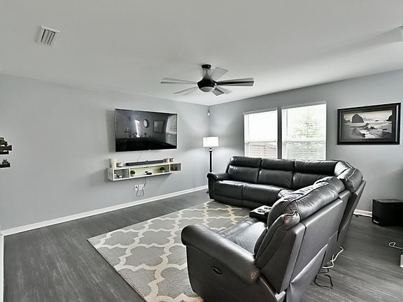 3rd image of 6041 Halliwell St