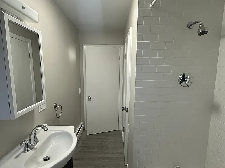 280 Ferris Ave #301A — Photo 4