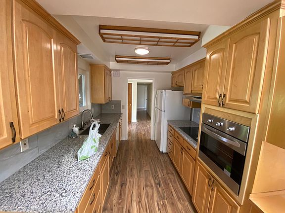 2nd image of 6911 Flintwood Way