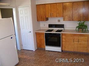4th image of 522 W 10th St