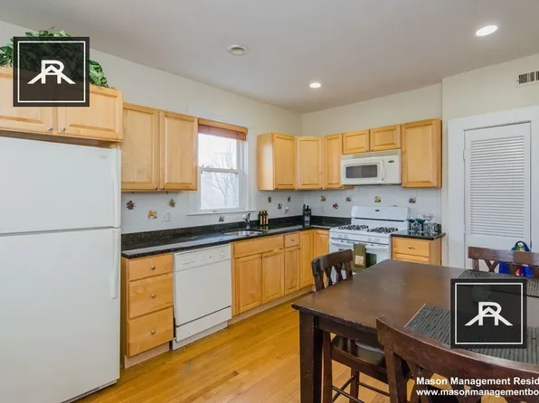 128 Minden St #3, Jamaica Plain, MA 02130