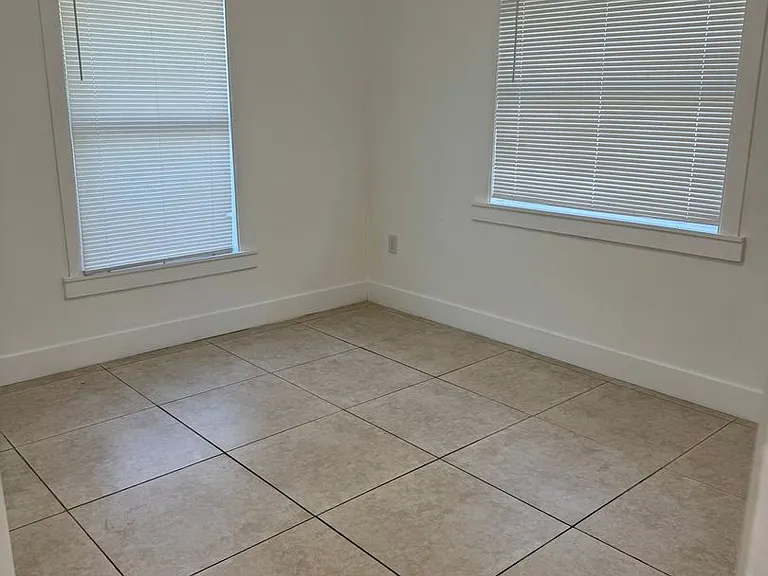 12040 SW 214th Ter — Photo 14