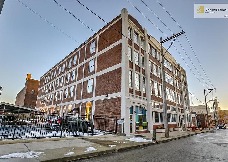 1st image of 2029 Wyandotte St APT 203