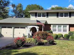 14 Nightingale Path, Liverpool, NY 13090