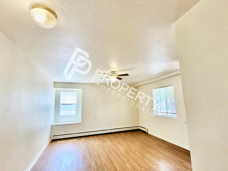 500 N Parachute Ave — Photo 4