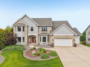 902 Lexington Way, Waunakee, WI 53597