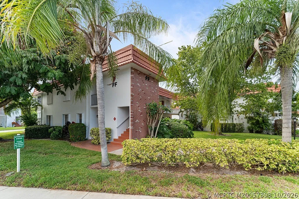 2600 SE Ocean Blvd — Photo 3