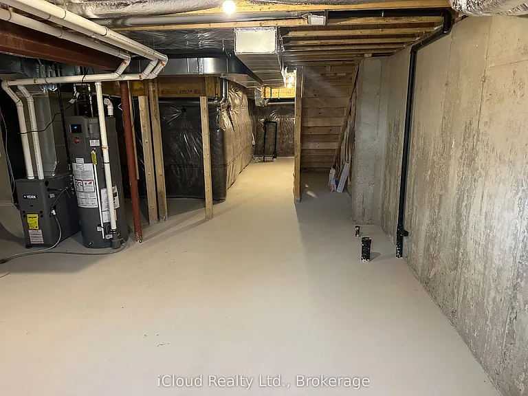 660 Colborne St W #D — Photo 18