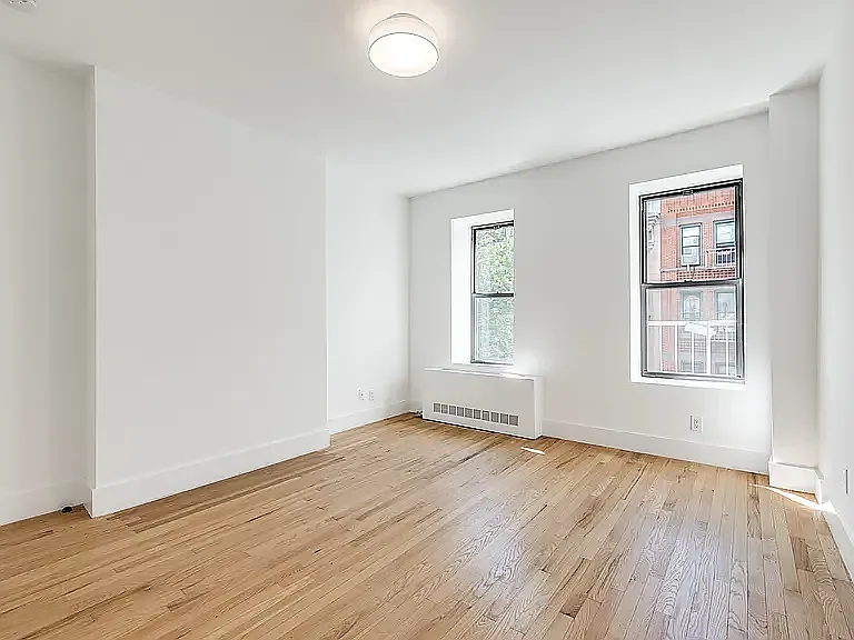 337 East 77th Street — Photo 2