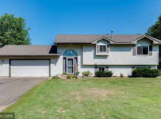 6464 258th St, Wyoming, MN 55092