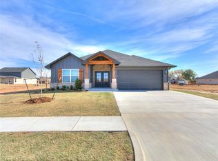 7612 Wilshire Woods Dr, Yukon, OK 73099