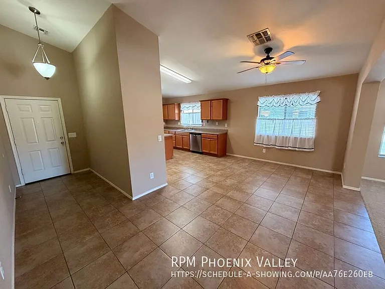 23927 W La Salle St — Photo 3