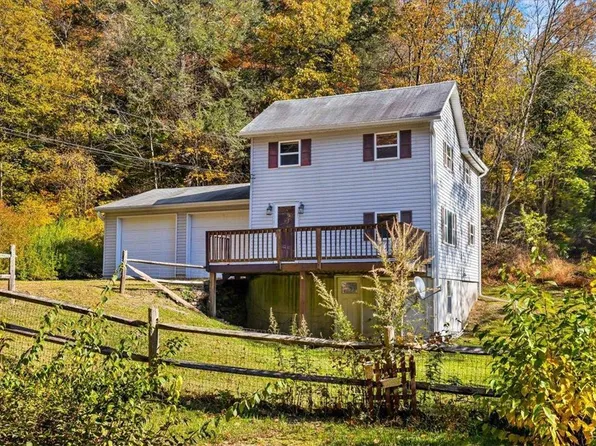 287 N Fireline Rd, Palmerton, PA 18071