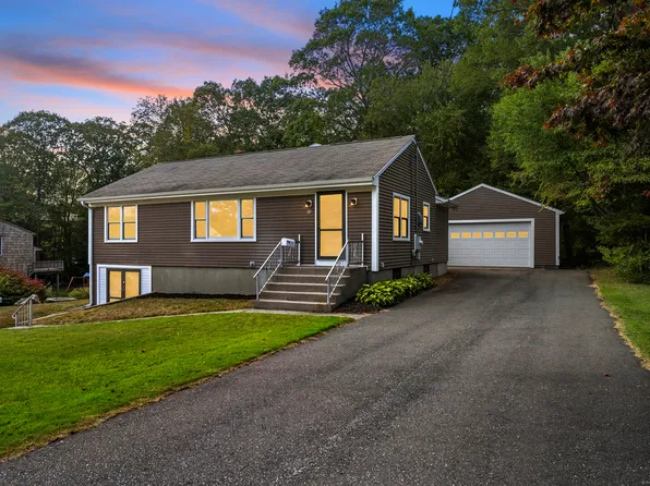32 Pamela Avenue, Groton, CT 06340