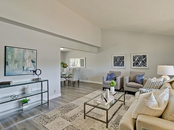 3rd image of 4034 Forestwood Dr