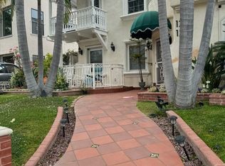122 N Orange Dr #1, Los Angeles, CA 90036