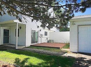 9347 Polaris Ln N, Maple Grove, MN 55369