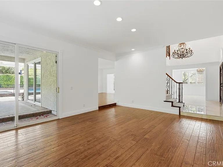 29749 Kimberly Dr — Photo 10