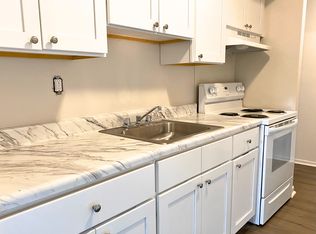 35 W Main St #2672291, Farmingdale, NJ 07727